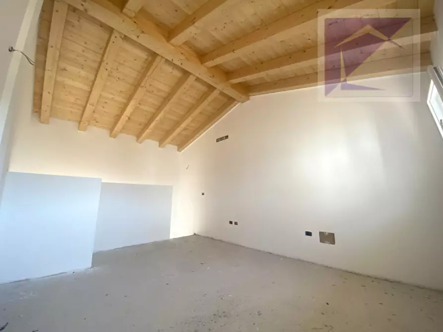 Immagine 11 di Appartamento in vendita  a Loreggia