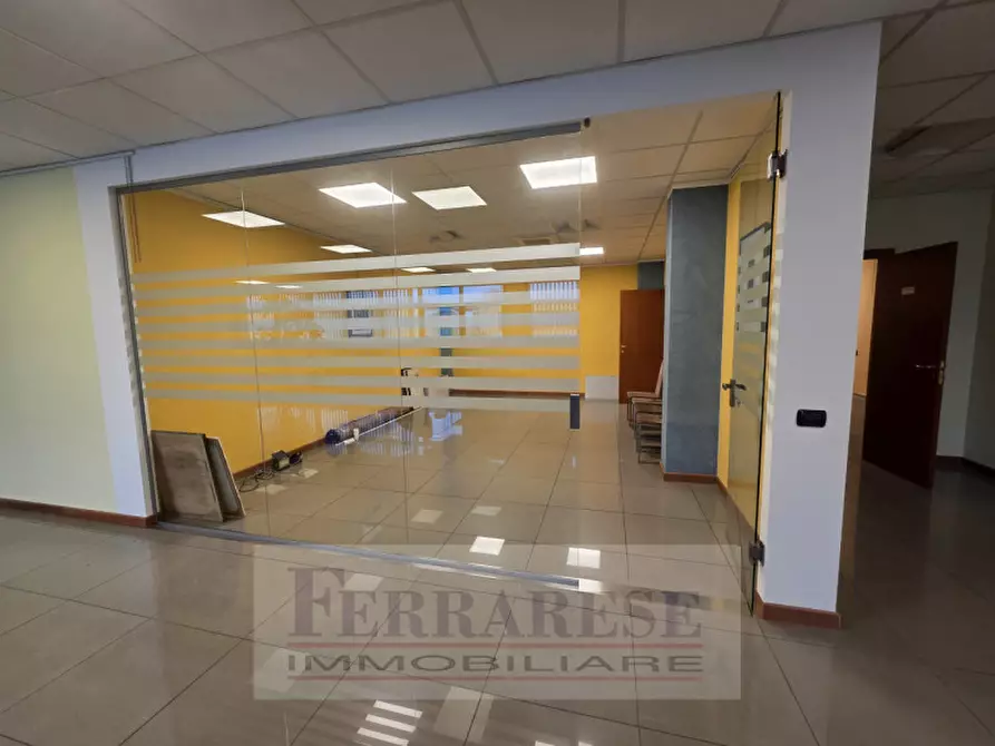 Immagine 7 di Ufficio in vendita  in via sesta strada a Padova