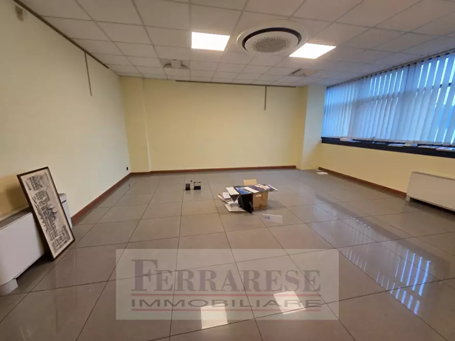 Immagine 10 di Ufficio in vendita  in via sesta strada a Padova
