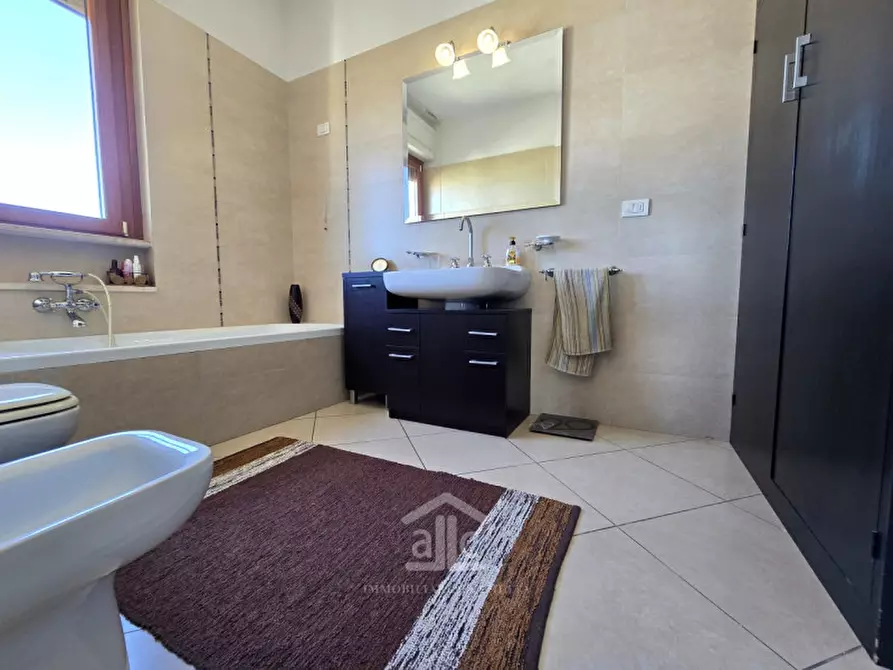 Immagine 5 di Appartamento in vendita  in Via E. A. Mario 3b a Lecce