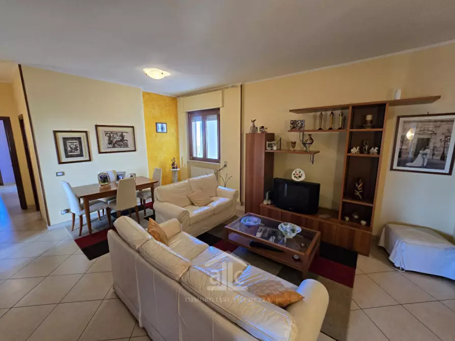 Immagine 16 di Appartamento in vendita  in Via E. A. Mario 3b a Lecce