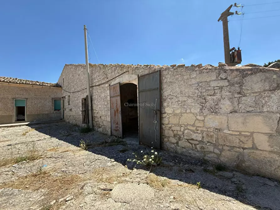 Immagine 46 di Villa in vendita  in SP 58 a Ragusa