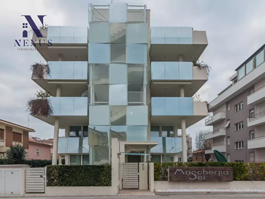 Immagine 1 di Appartamento in vendita  a Fano