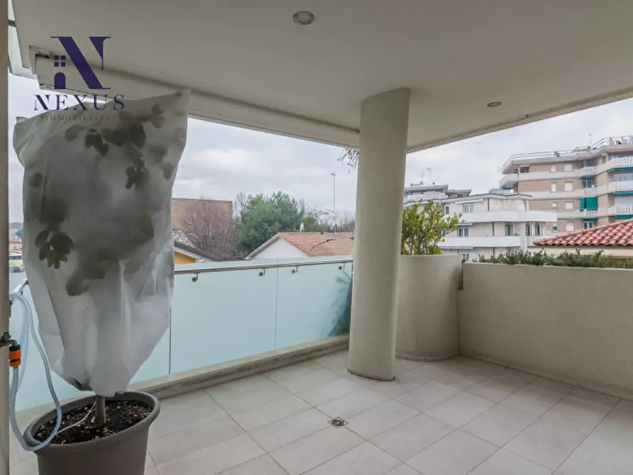 Immagine 7 di Appartamento in vendita  a Fano