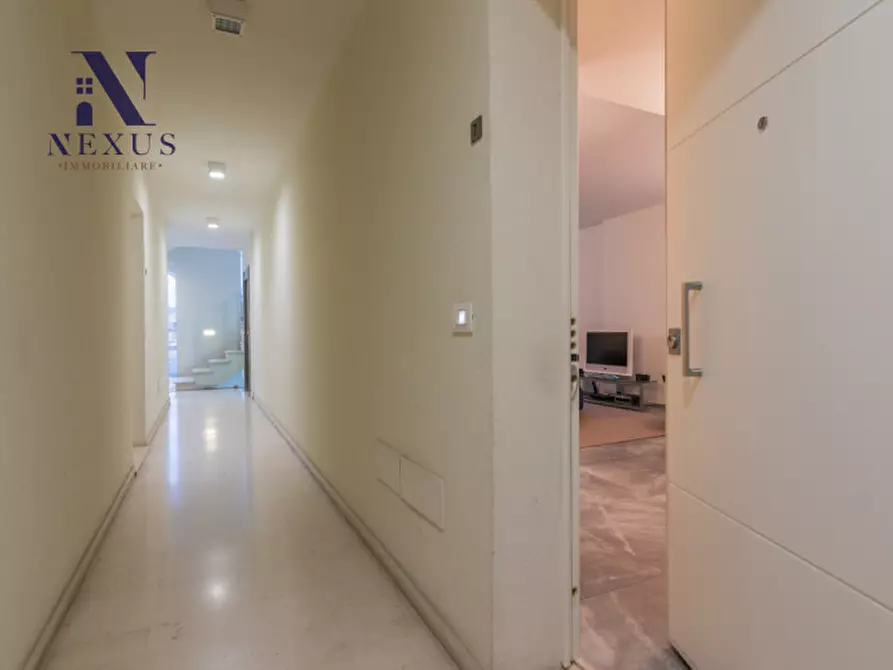 Immagine 31 di Appartamento in vendita  a Fano