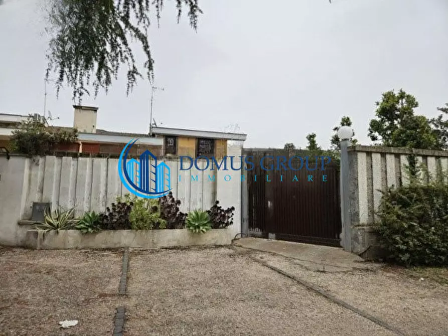 Immagine 26 di Villa in vendita  in Via Fratelli Maristi a Roma