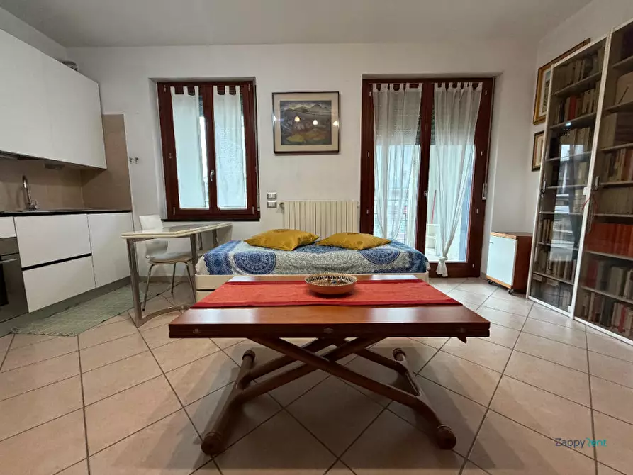 Immagine 1 di Appartamento in affitto  in Via Bruno Cassinari a Milano