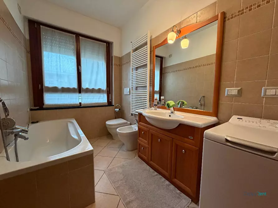 Immagine 15 di Appartamento in affitto  in Via Bruno Cassinari a Milano