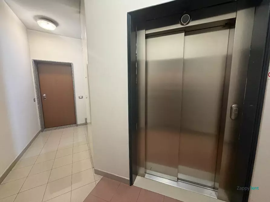 Immagine 30 di Appartamento in affitto  in Via Bruno Cassinari a Milano