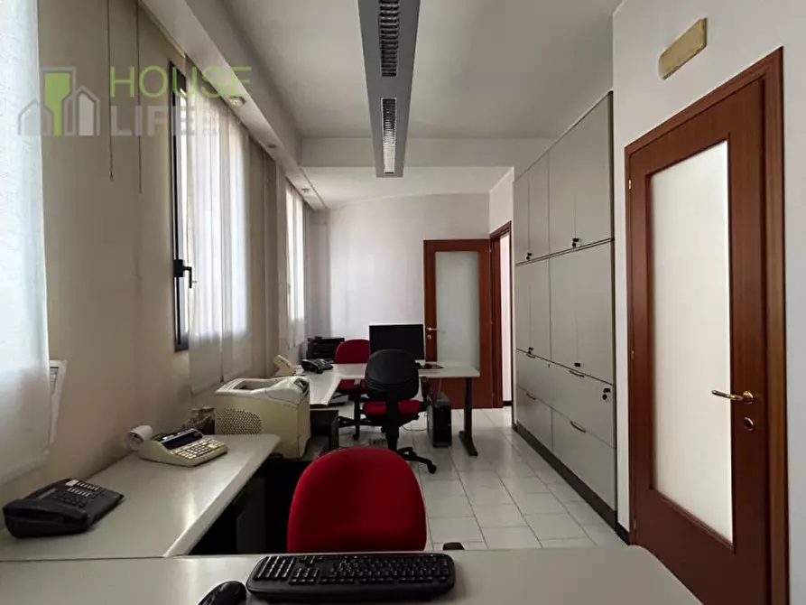 Immagine 3 di Ufficio in affitto  in Viale dell'industria a Schio