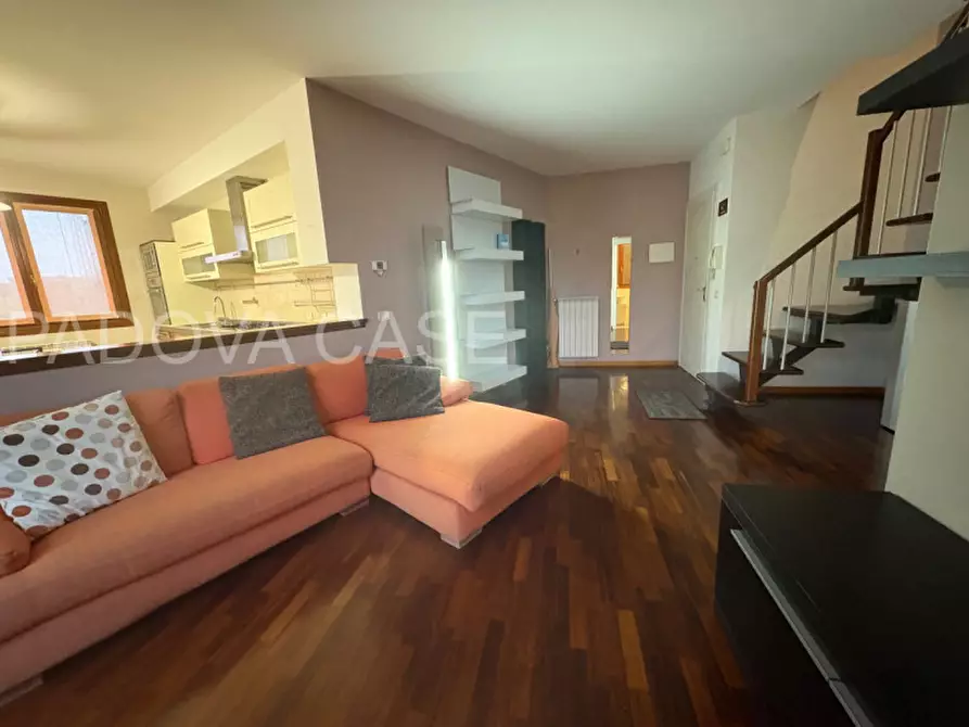 Immagine 1 di Appartamento in vendita  in via torino a Legnaro