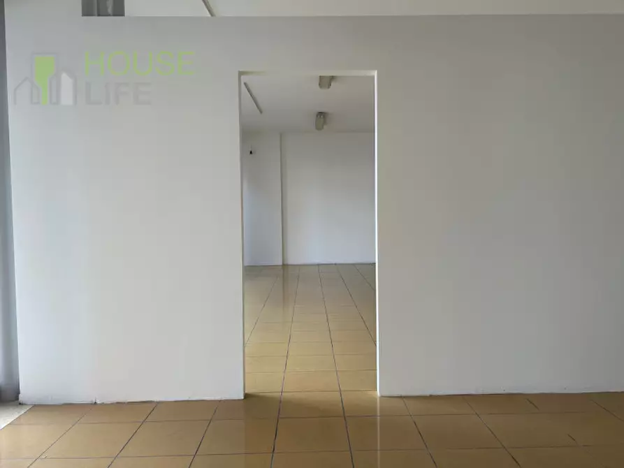 Immagine 6 di Negozio in affitto  in Via dei Boldù a Schio