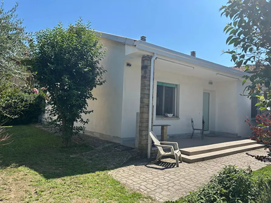 Immagine 1 di Villa in vendita  a Montegrotto Terme