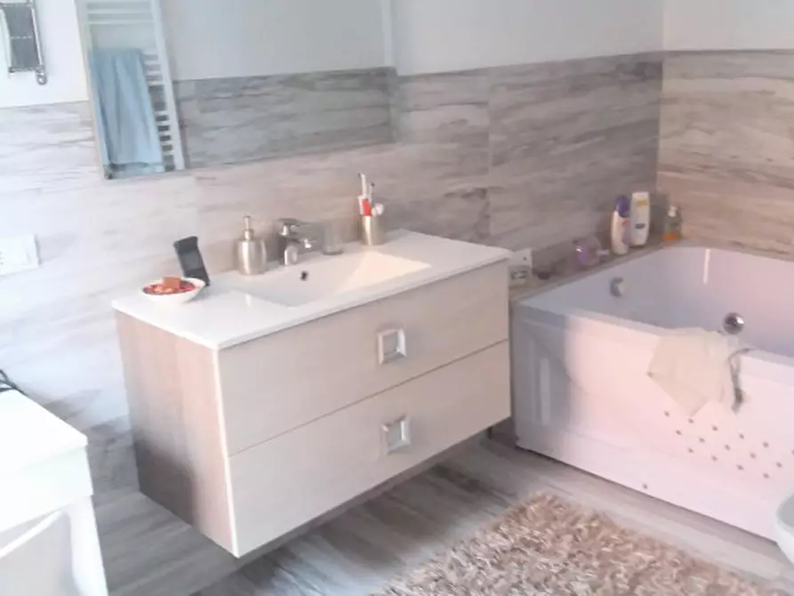 Immagine 10 di Villa in vendita  a Montegrotto Terme