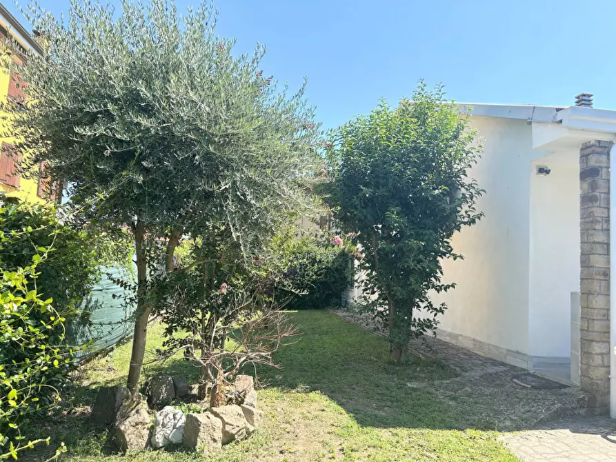 Immagine 11 di Villa in vendita  a Montegrotto Terme