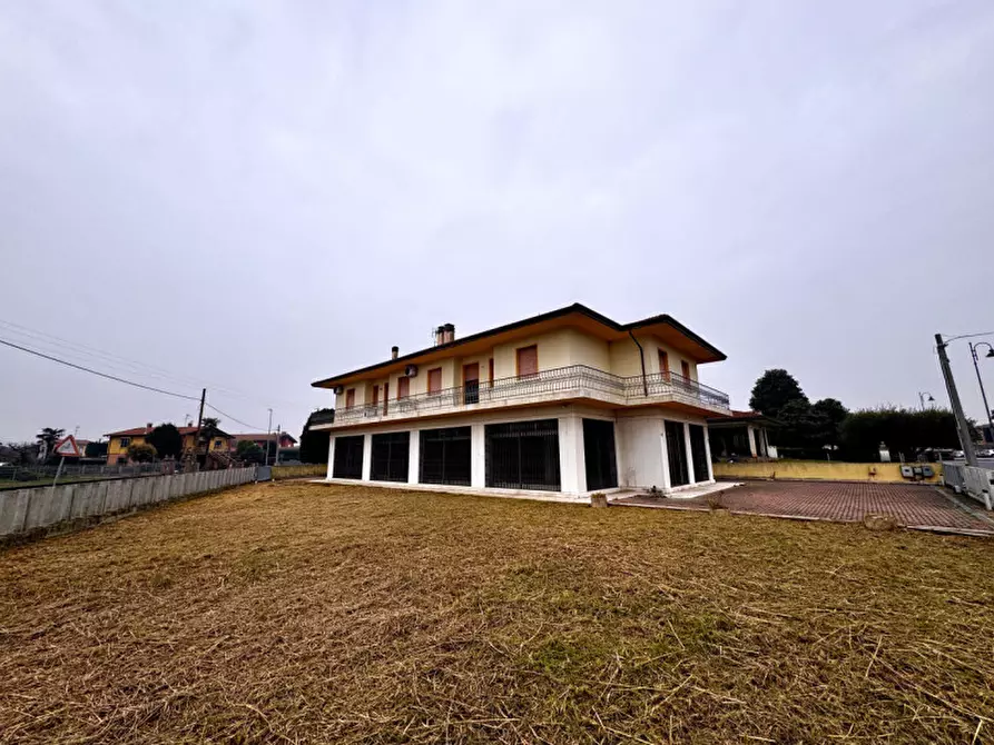 Immagine 1 di Casa indipendente in vendita  in Via Roma a Urbana