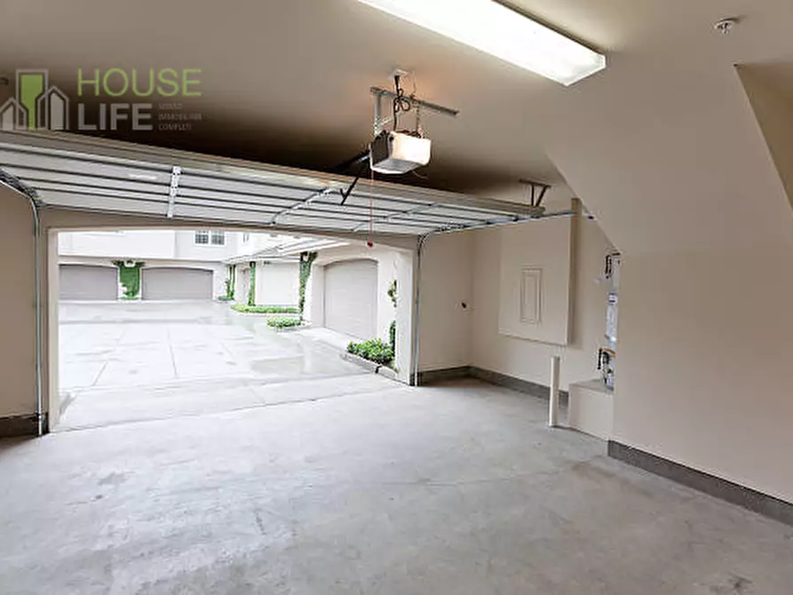 Immagine 10 di Garage in vendita  in Via Pasubio a Schio