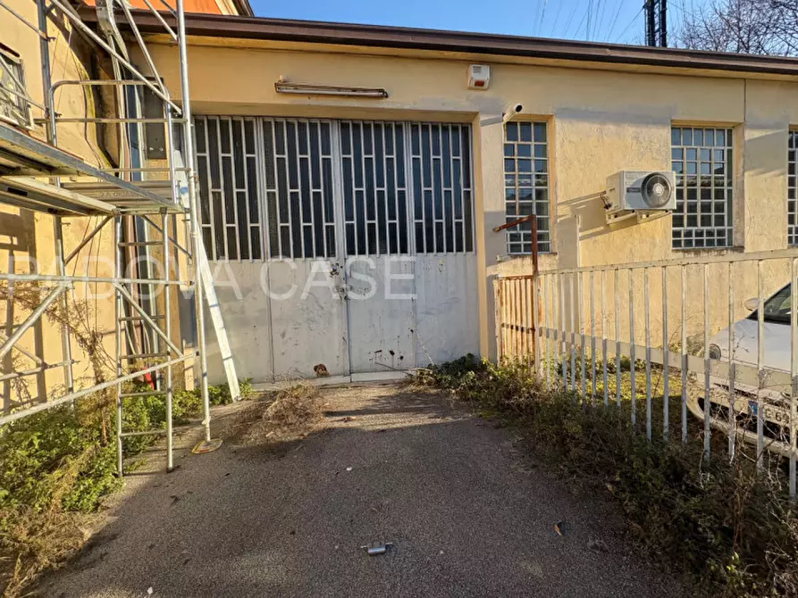 Immagine 2 di Laboratorio in vendita  in Via Belfiore a Padova