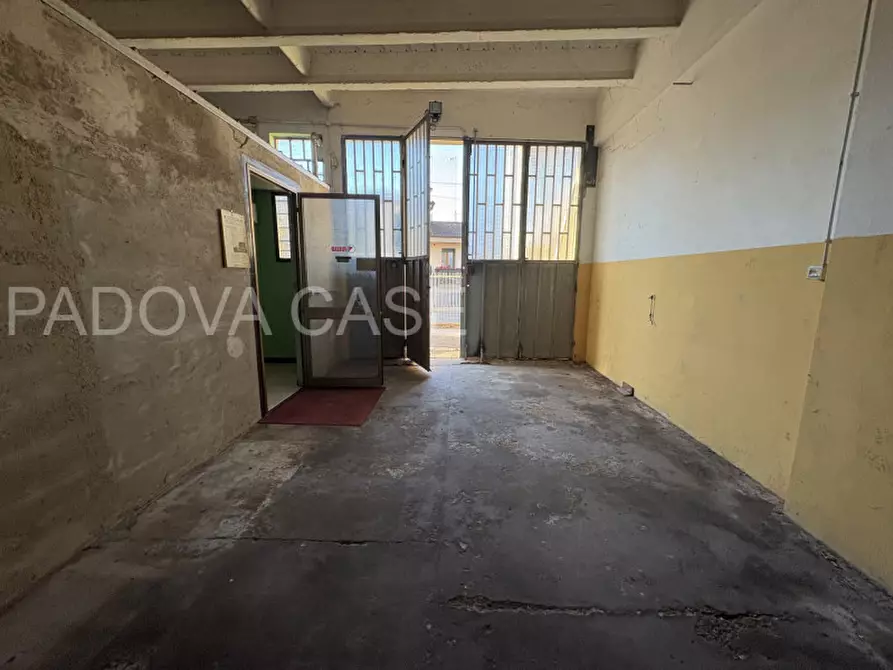 Immagine 5 di Laboratorio in vendita  in Via Belfiore a Padova