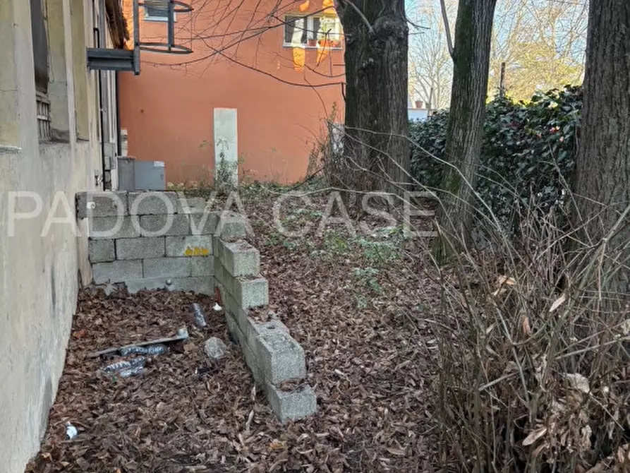 Immagine 12 di Laboratorio in vendita  in Via Belfiore a Padova