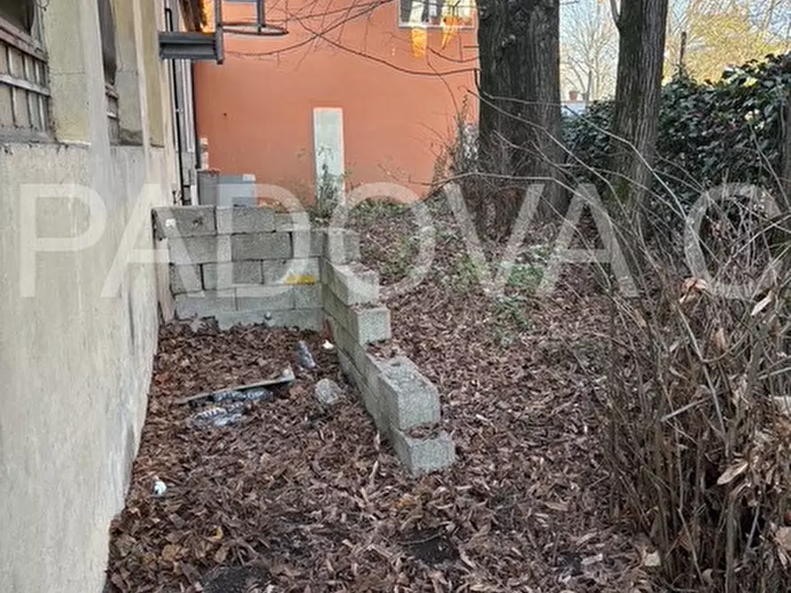 Immagine 14 di Laboratorio in vendita  in Via Belfiore a Padova