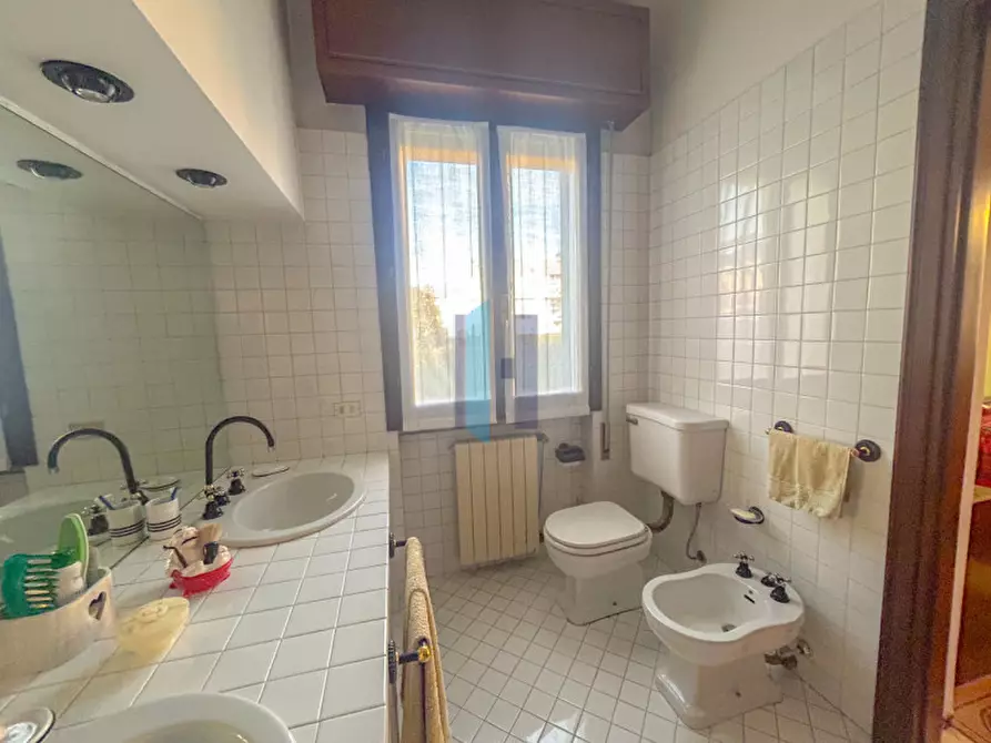 Immagine 18 di Casa bifamiliare in vendita  a Torbole Casaglia