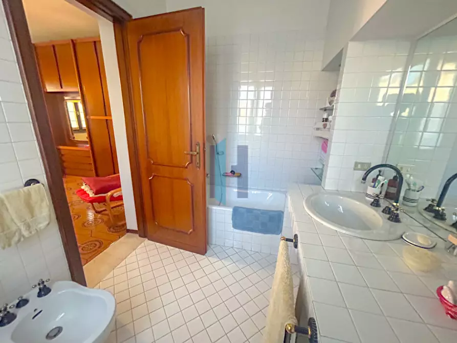 Immagine 19 di Casa bifamiliare in vendita  a Torbole Casaglia