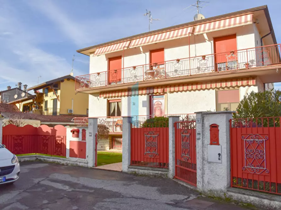 Immagine 29 di Casa bifamiliare in vendita  a Torbole Casaglia