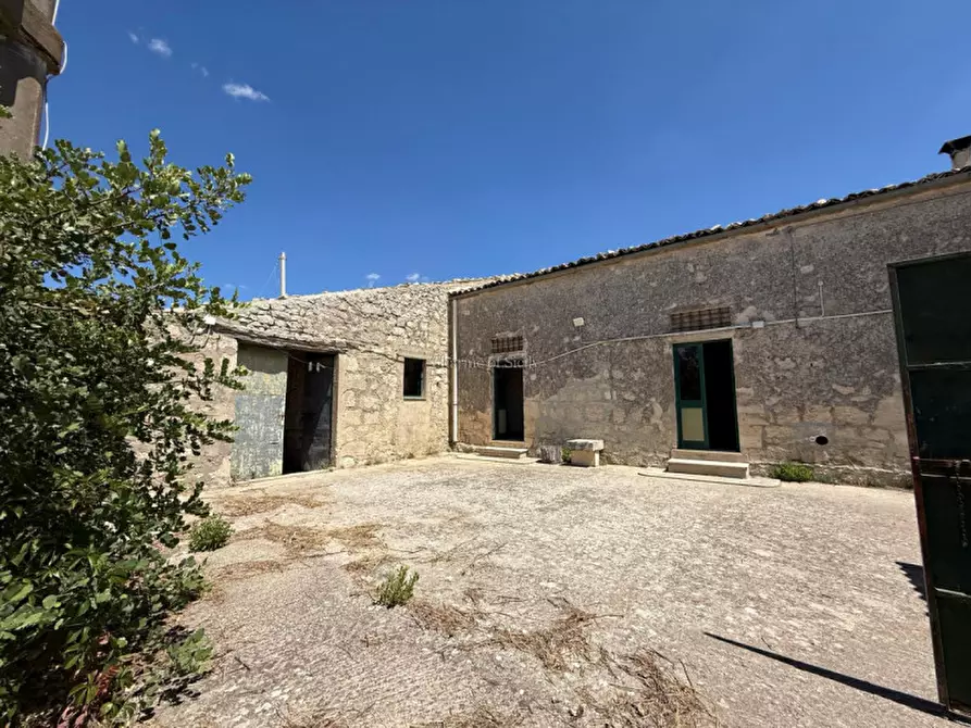 Immagine 25 di Villa in vendita  in SP 58 a Modica