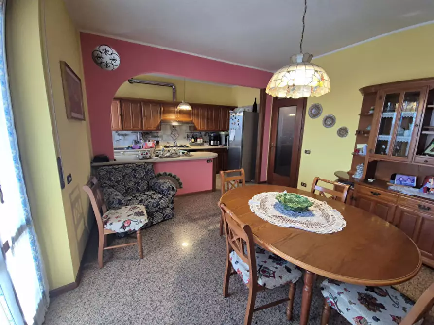 Immagine 9 di Appartamento in vendita  in Via Brigate Alpine a Villafranca Di Verona