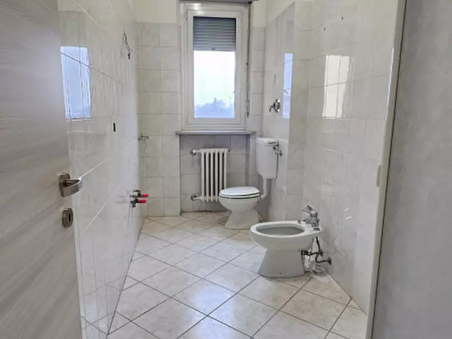 Immagine 11 di Appartamento in affitto  in PIAZZA LEONARDO DA VINCI 31 a Asti