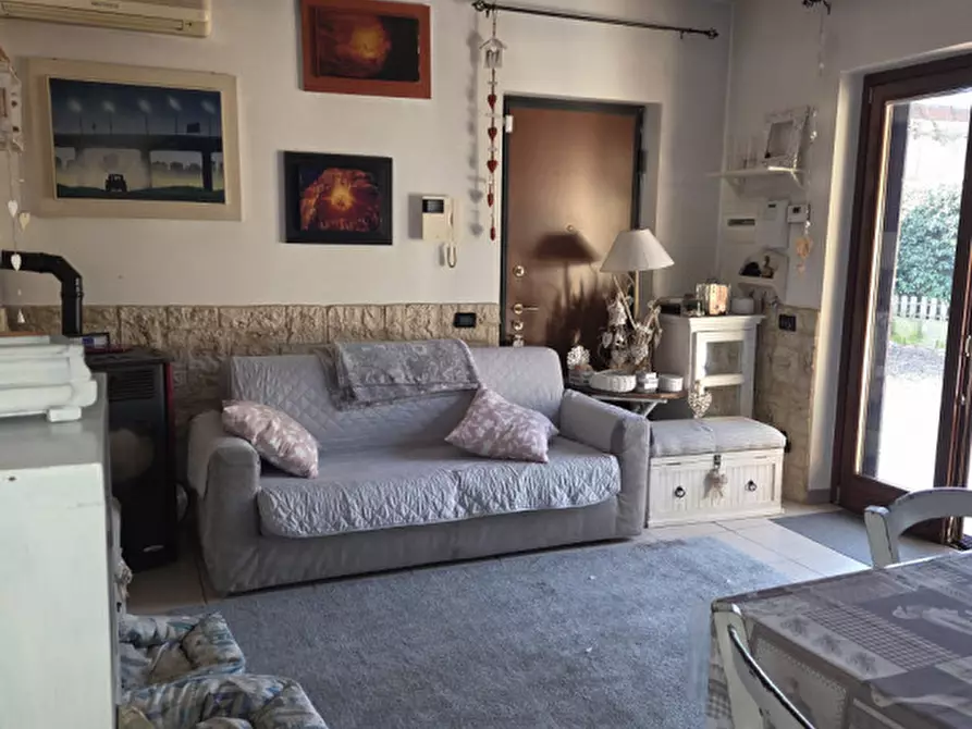 Immagine 13 di Casa quadrifamiliare in vendita  in Via Luigi Russo a Fiumicino