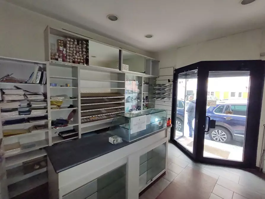 Immagine 3 di Attività commerciale in affitto  in Via Pisa, 12 a Genova