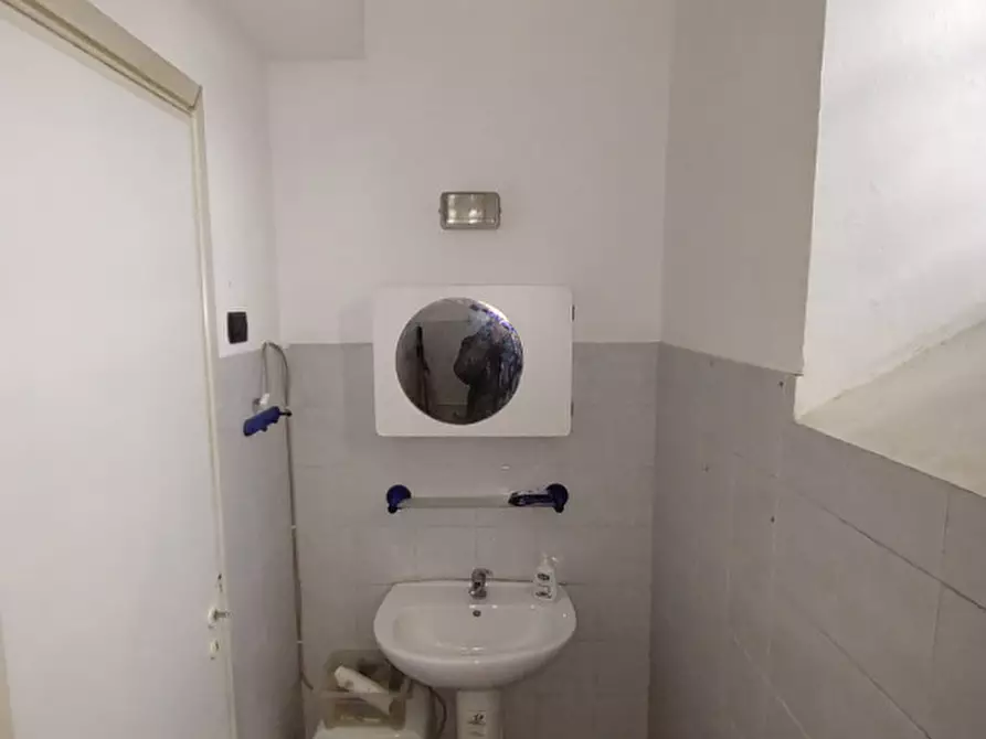 Immagine 6 di Attività commerciale in affitto  in Via Pisa, 12 a Genova