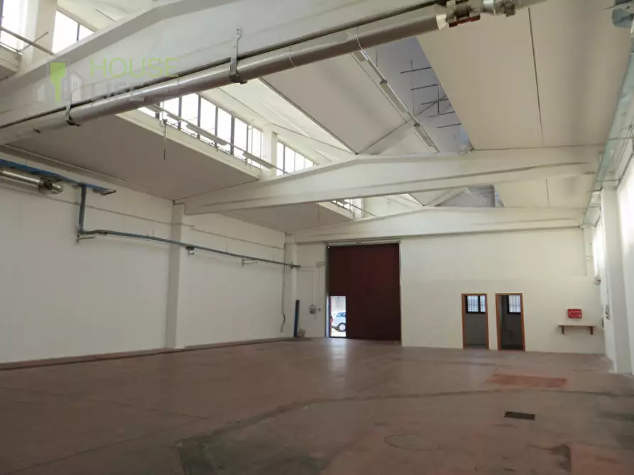 Immagine 1 di Capannone industriale in vendita  in via lago di levico a Schio