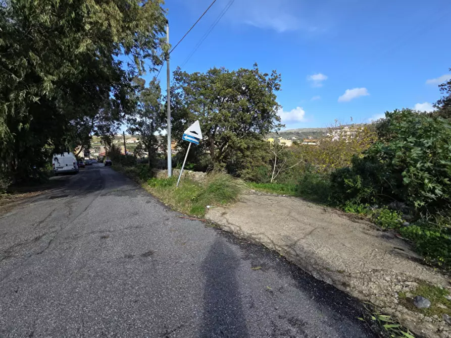 Immagine 2 di Terreno in vendita  in medina a Reggio Di Calabria