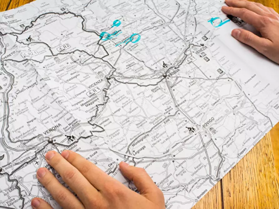 Immagine 2 di Capannone industriale in vendita  a Castelfranco Veneto