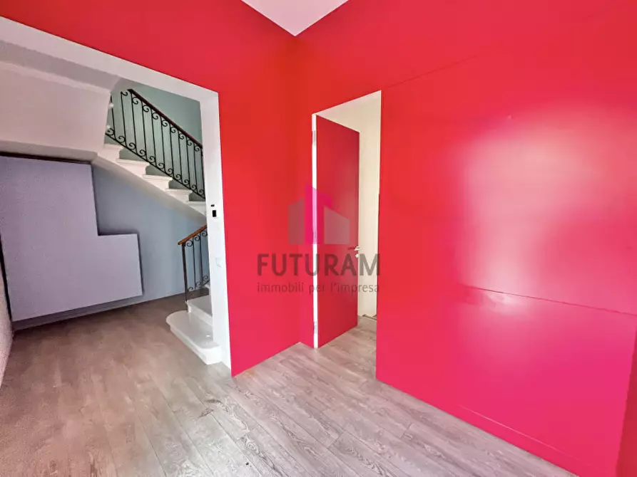 Immagine 11 di Capannone industriale in affitto  a Vicenza