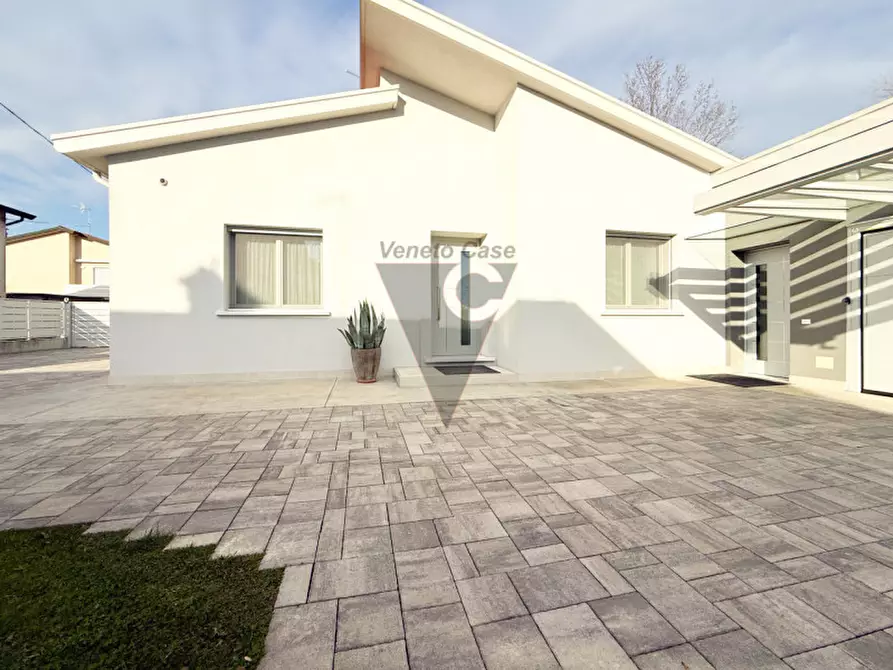 Immagine 2 di Casa indipendente in vendita  a Spinea