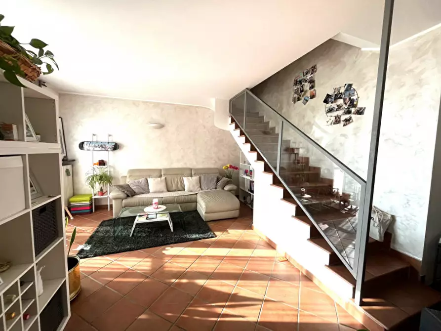 Immagine 3 di Appartamento in vendita  in Via Luigi Cadorna a Buccinasco