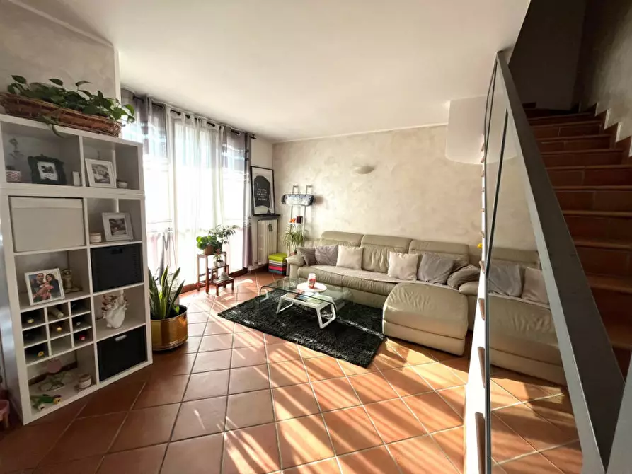 Immagine 5 di Appartamento in vendita  in Via Luigi Cadorna a Buccinasco