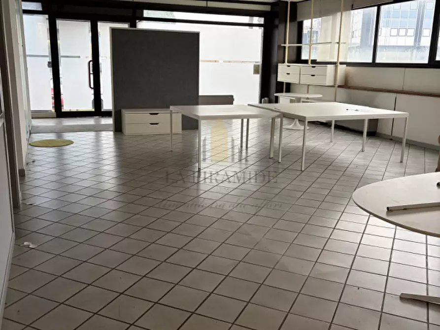Immagine 1 di Ufficio in vendita  in UFFICIO - PADOVA STANGA RIF. 2287 a Padova