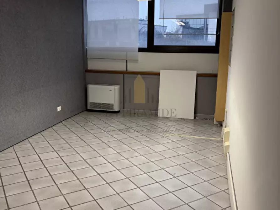 Immagine 2 di Ufficio in vendita  in UFFICIO - PADOVA STANGA RIF. 2287 a Padova