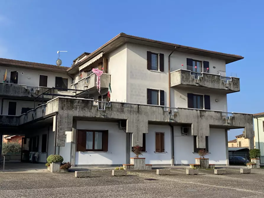 Immagine 2 di Appartamento in vendita  in Via Roma a Vigasio