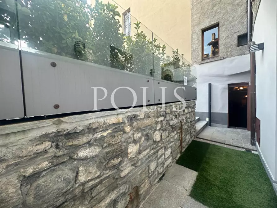 Immagine 9 di Appartamento in vendita  a Como