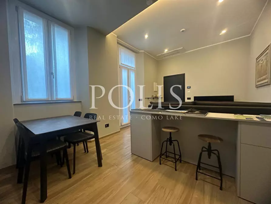 Immagine 13 di Appartamento in vendita  a Como