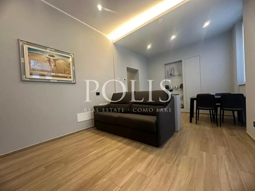 Immagine 16 di Appartamento in vendita  a Como