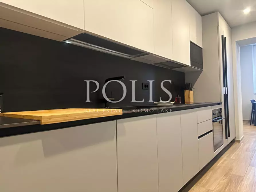 Immagine 19 di Appartamento in vendita  a Como