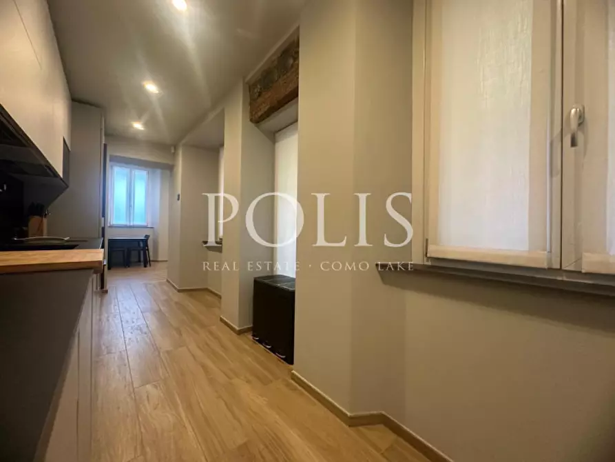 Immagine 21 di Appartamento in vendita  a Como