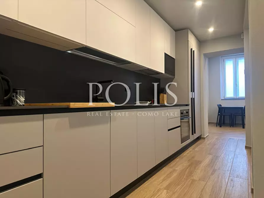 Immagine 22 di Appartamento in vendita  a Como